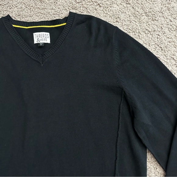 Threads & Heirs Sweater Mens Size S Knit V Neck Black - Picture 8 of 12